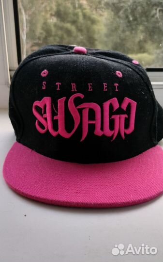 Кепка с широким козырьком Snapback