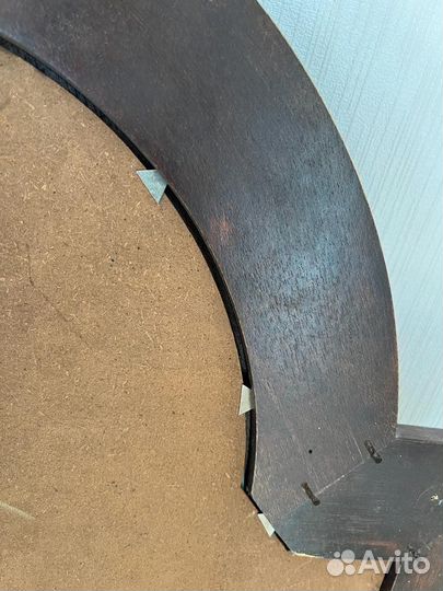 Зеркало настенное в деревянной раме массив