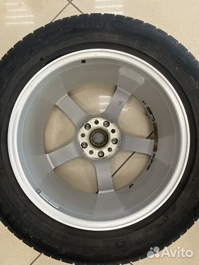 Комплект оригинальных зимних колес Porsche