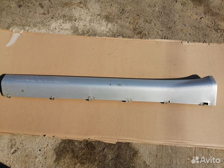 Накладка порога левая Suzuki Grand Vitara