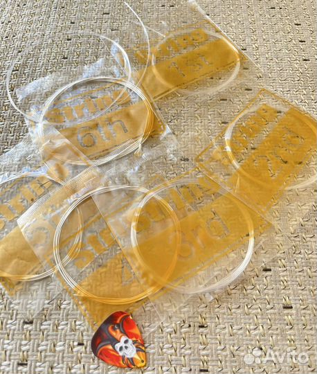 Гитара+струны+медиатор