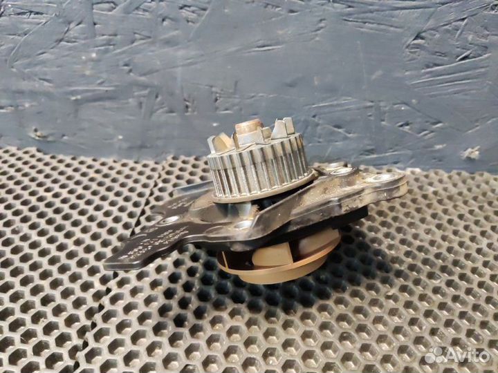 Помпа Audi A6 C7 cdnb 2014