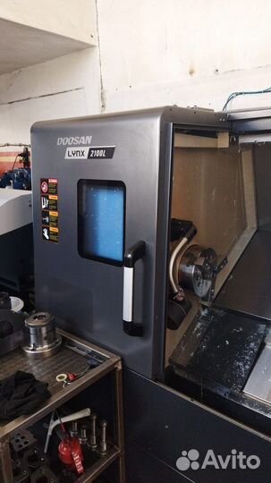 Токарный станок с чпу doosan lynx 2100LB