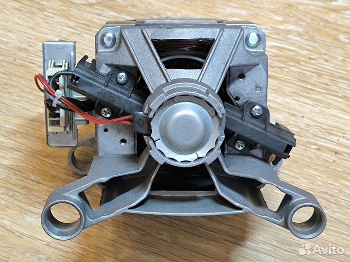 Двигатель мотор Wolong для стиральной машины Candy