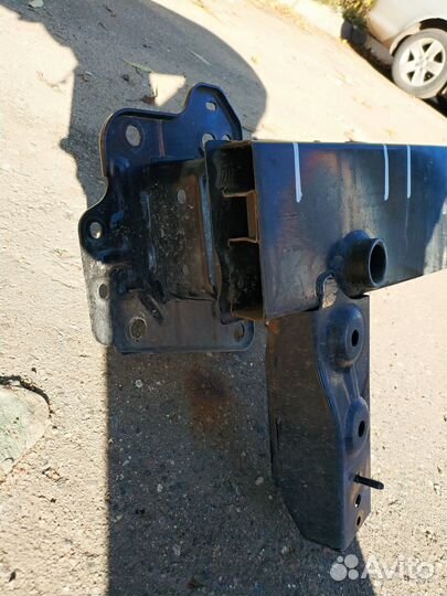 Усилитель бампера hyundai elantra cn7 64900-AA010