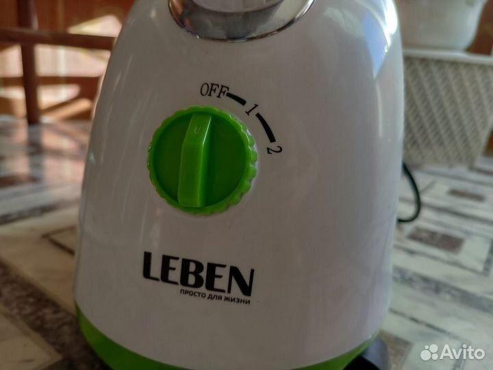 Отпариватель для одежды вертикальный