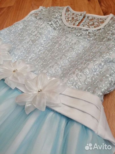 Нарядное платье