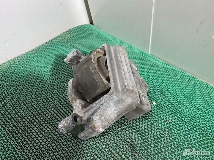 Подушка двигателя правая Ford Transit 2.2 2006