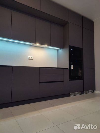 Кухонный гарнитур новый прямой черный матовый без