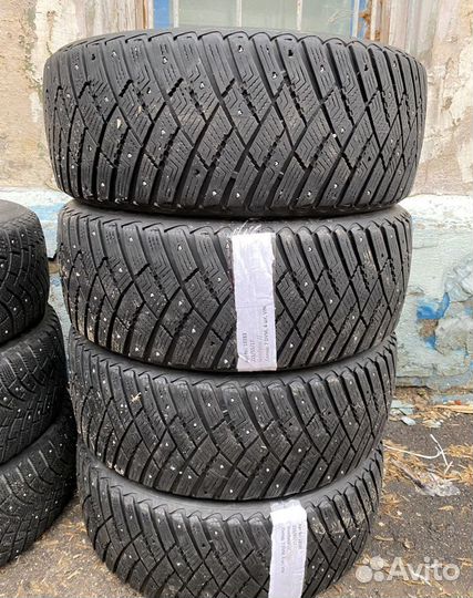 Goodyear Ultragrip Ice Arctic 215/55 R17