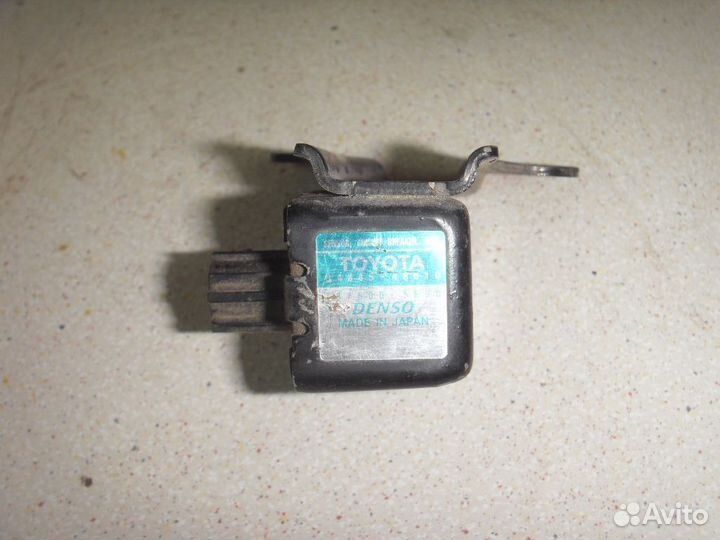 Датчик AIR BAG G484548010 Lexus RX400h (MHU38)