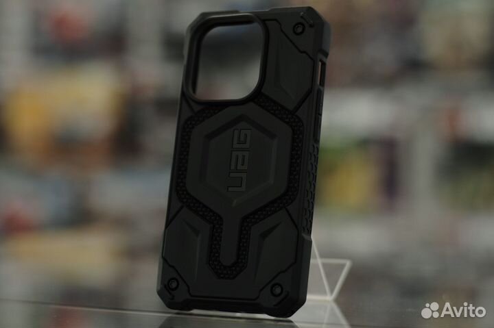 Чехол UAG Monarch Pro Kevlar с MagSafe Series для