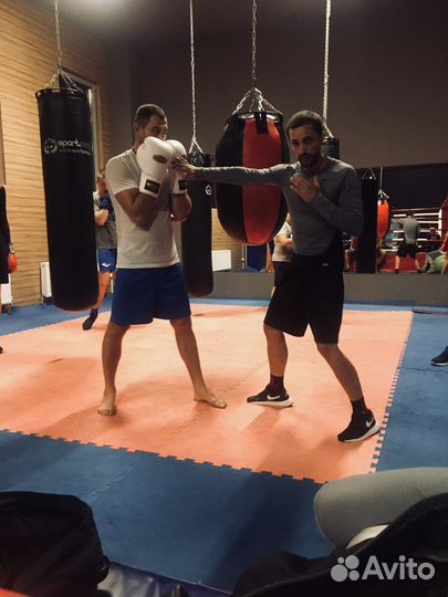 Трнер по боксу и кикбоксингу