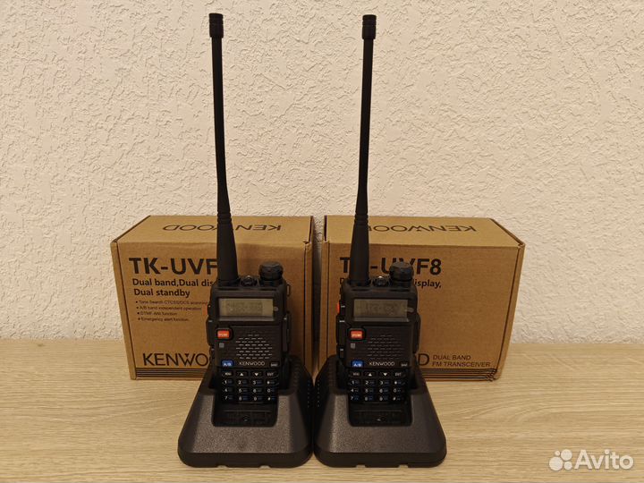 Kenwood TK-UVF8 рации 2 штуки с гарнитурами