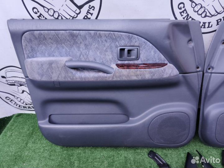 Дверные карты переднее Toyota Land Cruiser Prado