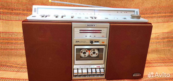 Магнитолы Sony CFS-V8 Zilba'p,Toshiba Sugar RT-SF5