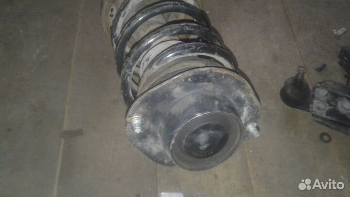 Передняя левая цапфа Deawoo nexia