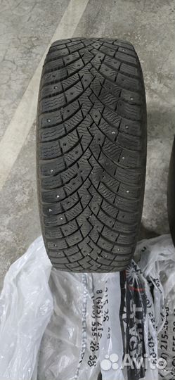 Pirelli Ice Zero 2 215/55 R17