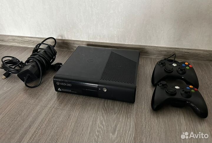Xbox 360 500gb / игры / 2 геймпада