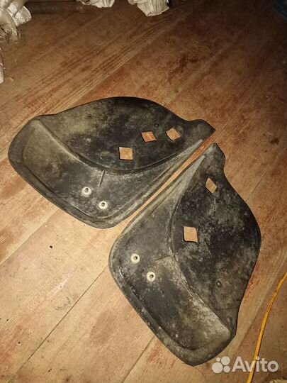 Оригинальные брызговики Mitsubishi