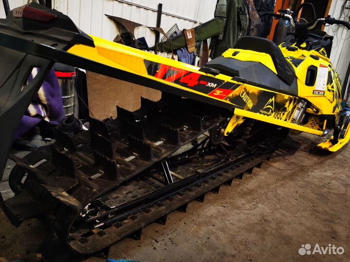 BRP summit X T3 800 E-TEC