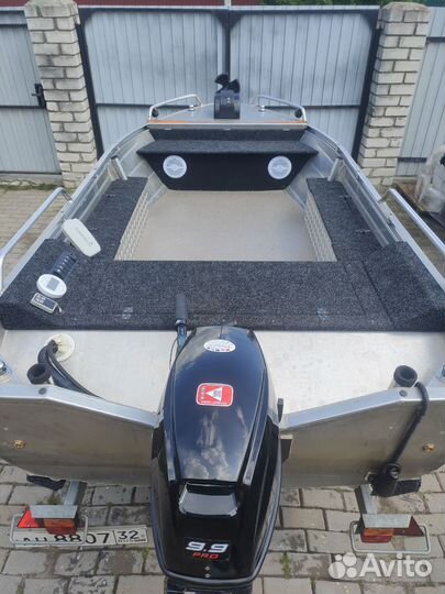 Лодка Quintrex 350 dart с мотором Hidea 9.9 Pro