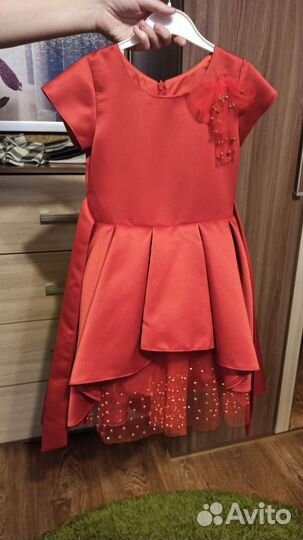 Платье праздничное