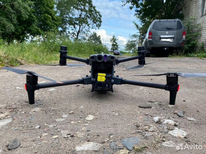 Квадрокоптер Matrice 30T