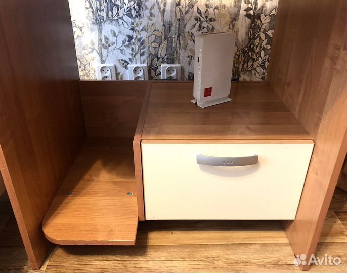 Компьютерный стол