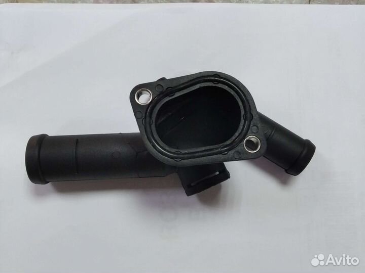 Фланец системы охлаждения Шкода Октавия