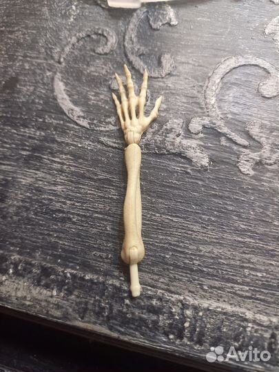 Запчасти скелиты для Валерии