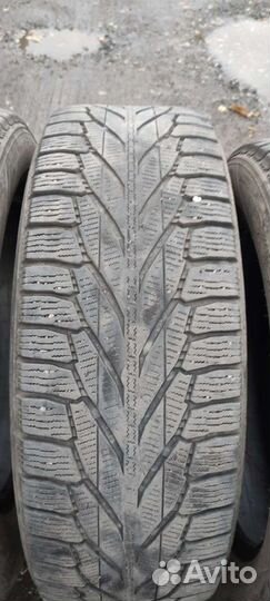 Nokian Tyres Hakkapeliitta R SUV 215/65 R17