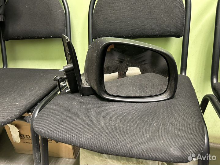 Зеркало боковое правое 5 контактов на Suzuki cx4