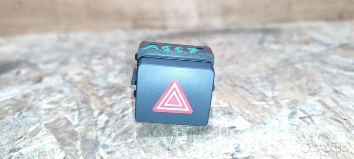 Кнопка аварийной сигнализации Audi A6 C7