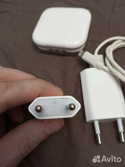 Зарядное и наушники apple (оригинал)