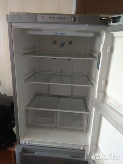 Холодильник Indesit