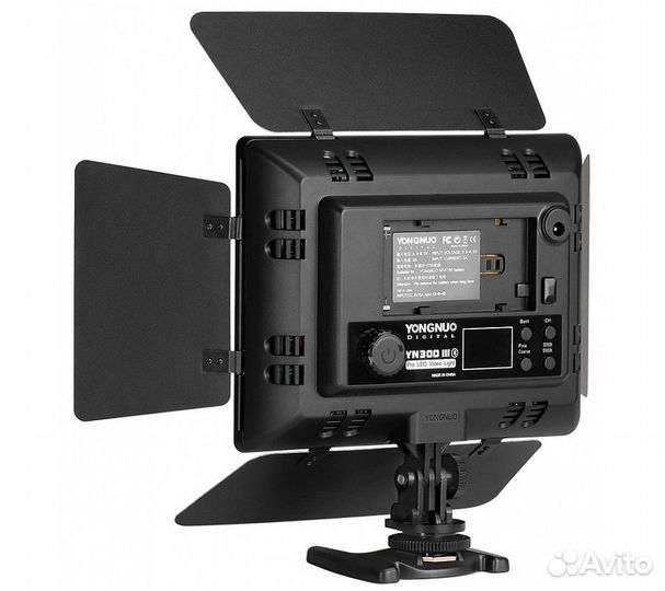 Накамерный свет светодиодный Yongnuo YN-300 III LE