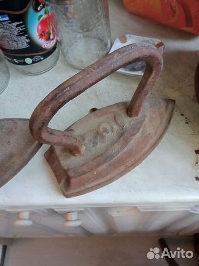 Рубель, весы, утюги