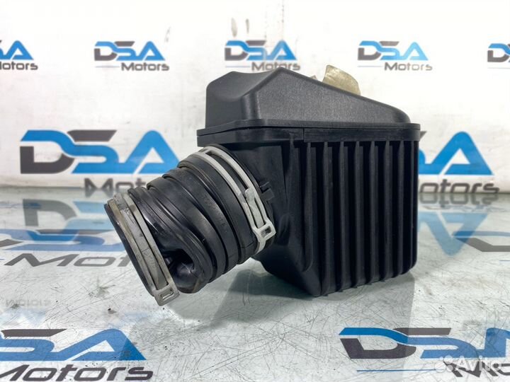 Резонатор воздуш фильтра Mercedes W203/W204/W211