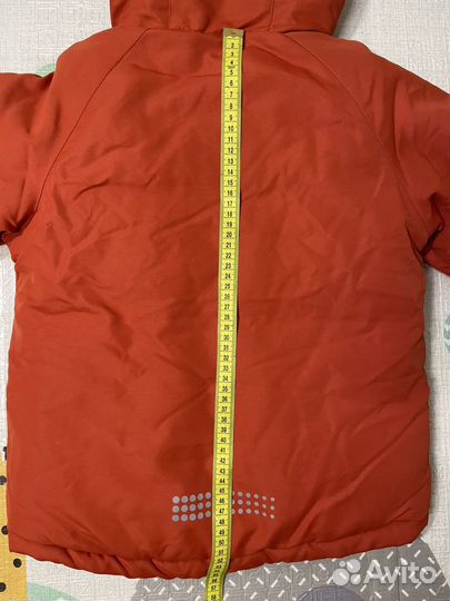 Демисезонная куртка для мальчика новая 128 размер