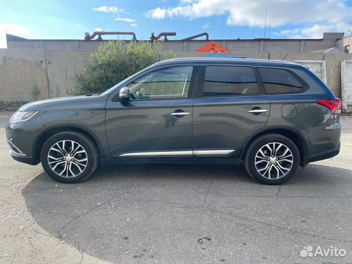 Mitsubishi Outlander 2.4 CVT, 2016, 153 200 км