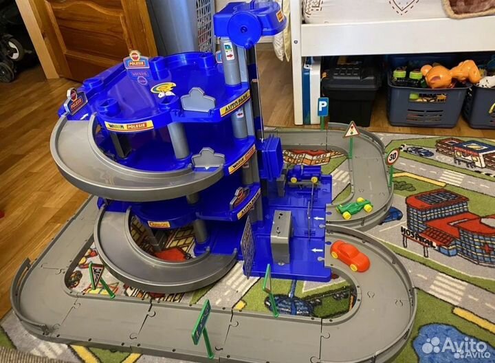 Парковка для машинок полесье