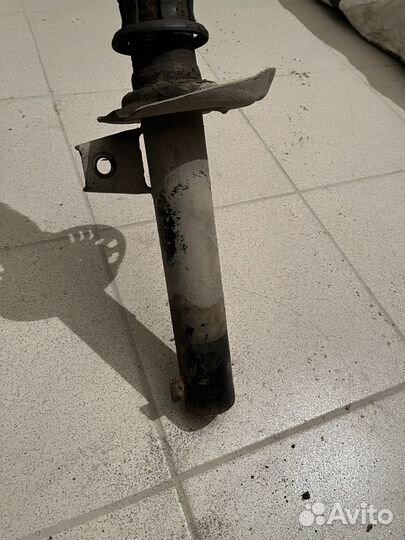 Стойки стабилизатора передние VW Golf 5