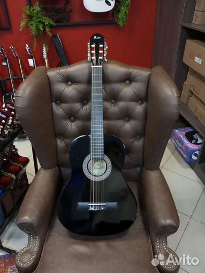 Классическая гитара 4/4