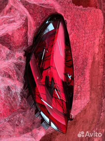 Правая и левые фары Tesla Model 3 рестайлинг