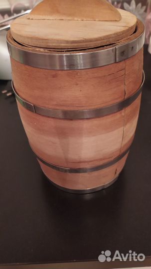 Бочка с нержавеющей ободом