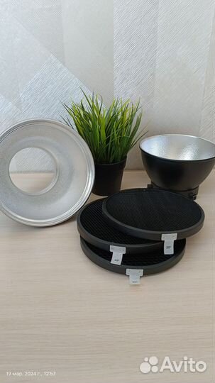 Студийная вспышка Godox DE 300, софтбокс, стойка