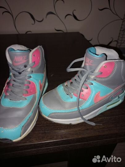 Кроссовки для девочки зимние