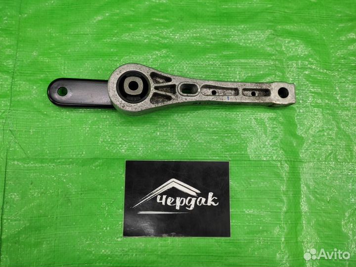 Подушка двигателя зад. VW Tiguan/Q3/Passat/Sharan