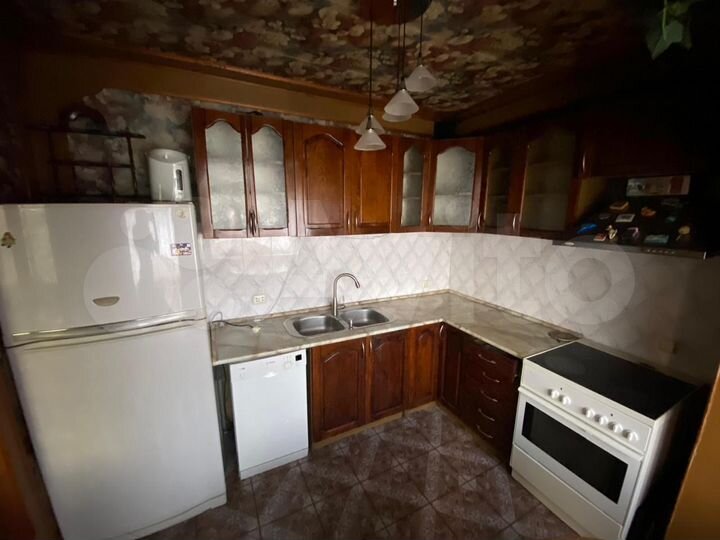 4-к. квартира, 90 м², 4/5 эт.